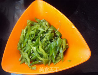 青椒土豆丝的做法步骤：2