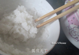 春游小吃：豆沙麻团的做法步骤：1