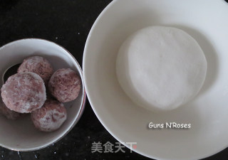 春游小吃：豆沙麻团的做法步骤：4