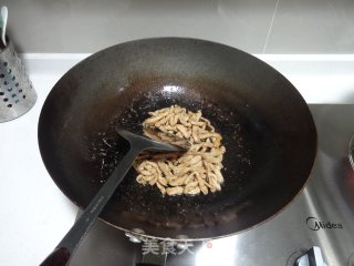 蒜台炒肉的做法步骤：5