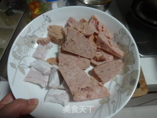 午餐肉蔬菜煲的做法步骤：3