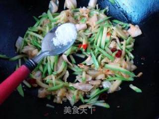泡菜炒西葫芦的做法步骤：8