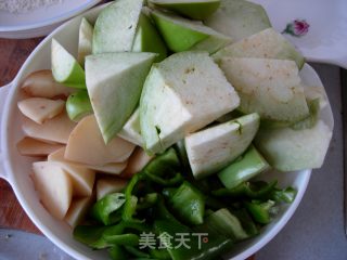 东北家常菜－－地三鲜的做法步骤：2