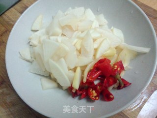 酸萝卜炒鸡胗的做法步骤：3