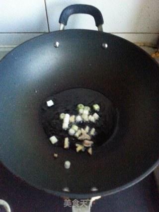 煎酿青椒的做法步骤：4