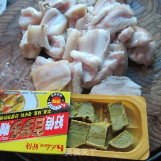 青椒咖喱肉的做法步骤：1