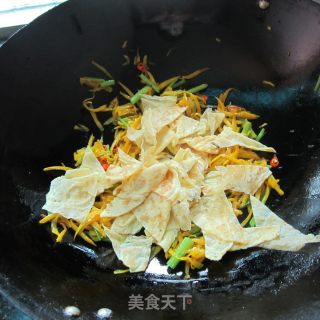 蛋皮南瓜丝的做法步骤：7