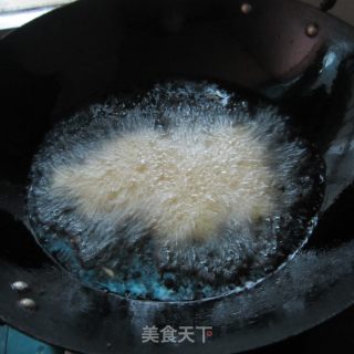 香炸地瓜丁的做法步骤：4