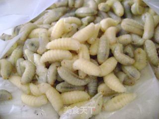 炒马蜂仔的做法步骤：3