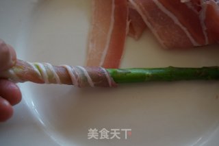 蜂蜜芥末芦笋培根卷的做法步骤：3