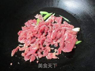 杏鲍菇炒肉的做法步骤：6
