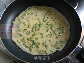 韭苔鸡蛋煎饼的做法步骤：7
