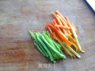 小炒小黄蘑的做法步骤：3