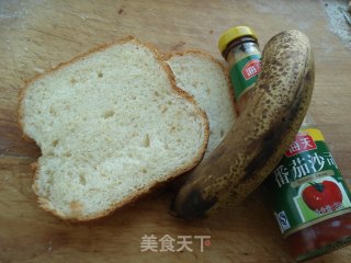 吐司香蕉卷的做法步骤：1