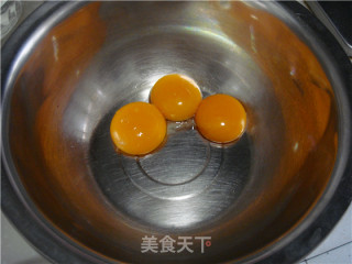 黑芝麻戚风蛋糕的做法步骤：2