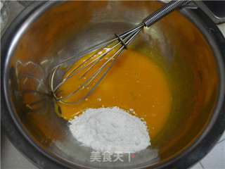 黑芝麻戚风蛋糕的做法步骤：3