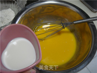 黑芝麻戚风蛋糕的做法步骤：5