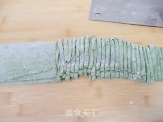 西红柿鸡蛋菠菜面的做法步骤：13