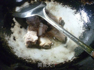 青椒排骨炒素鸡的做法步骤：5