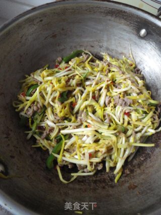 蒜黄炒肉丝的做法步骤：5