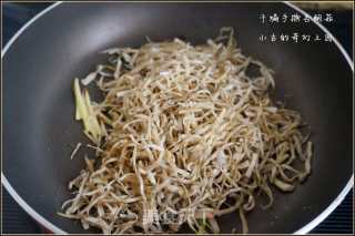 干煸手撕杏鲍菇的做法步骤：6