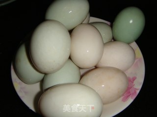 自制盐鸭蛋的做法步骤：2