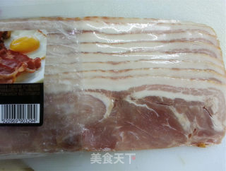 配料简单的金针菇培根卷的做法步骤：1