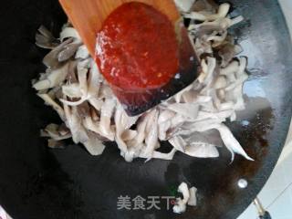 孜然炒鲜蘑的做法步骤：5