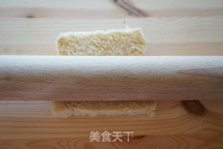 培根鸡蛋面包杯的做法步骤：1