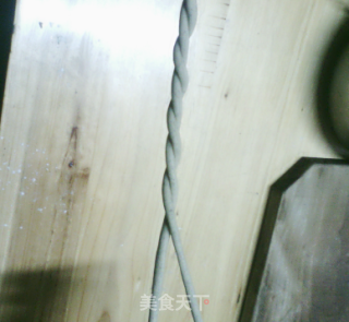 黑芝麻麻花的做法步骤：5