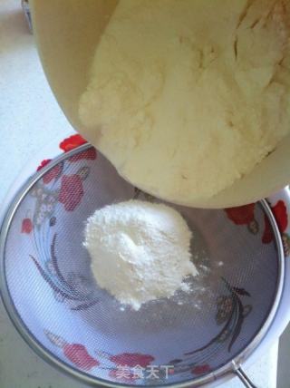 迷迭香切达奶酪咸味玛芬-rosemary, chedder and walnut damper muffins的做法步骤：1