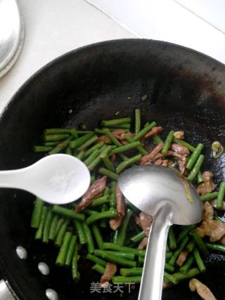 肉炒豇豆的做法步骤：8