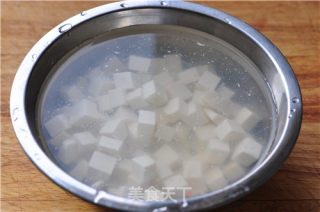 荠菜蟹菇豆腐羹的做法步骤：5