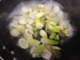 春笋肋排汤的做法步骤：4