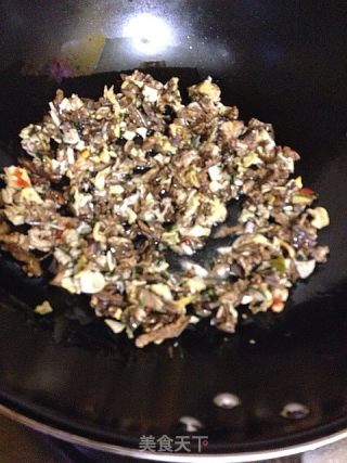 家的味道:蒜苗干菜末的做法步骤：7