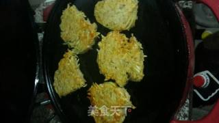 土豆丝饼的做法步骤：2
