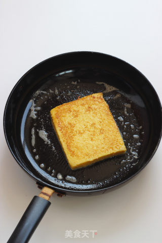 【肉桂香蕉配煎蛋吐司】十分钟早餐 十分爱的做法步骤：4