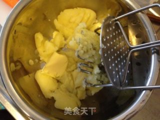 挪威家常菜——香煎鳕鱼配土豆泥的做法步骤：4
