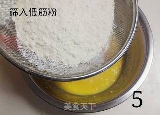 松软的酸奶小蛋糕的做法步骤：5