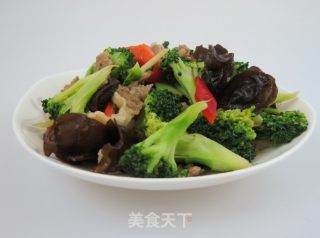 西兰花小炒肉的做法步骤：6