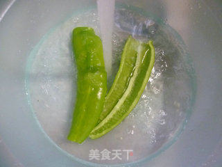 洋葱青椒炒鳝丝的做法步骤：2