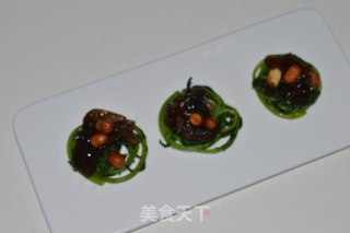 老醋茼蒿木耳花生米的做法步骤：6