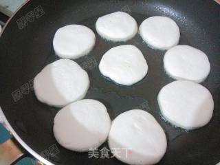 湖南小吃——糖油粑粑的做法步骤：8