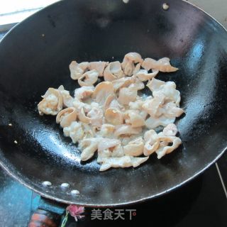 板粟炒生肠的做法步骤：2