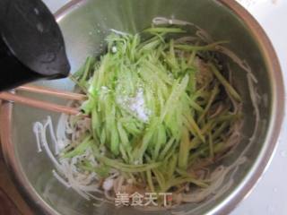 黄瓜拌金针菇的做法步骤：9