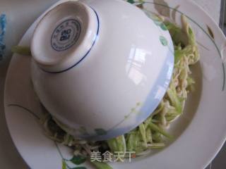 黄瓜拌金针菇的做法步骤：13