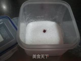 自制彩色晶糖-不可缺少的装饰品的做法步骤：1