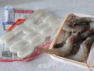 油焖虾烩年糕的做法步骤：1