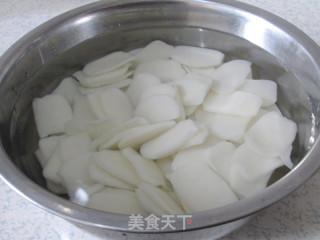 油焖虾烩年糕的做法步骤：2