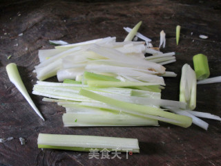 油焖虾烩年糕的做法步骤：4